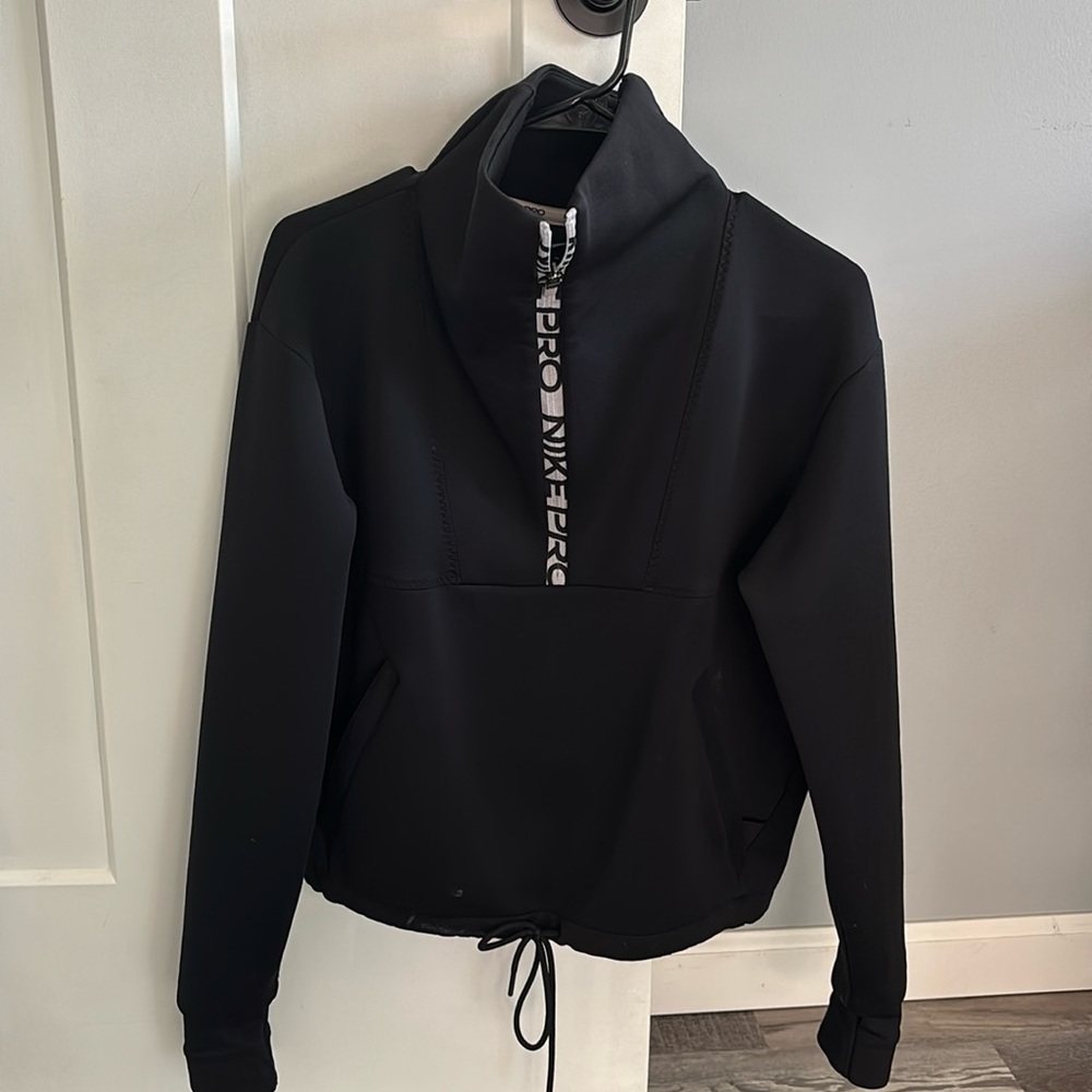 Nike pro pullover